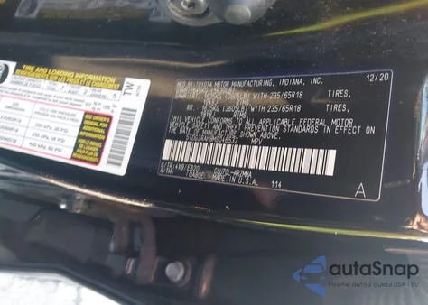 2021 Toyota Highlander Xle z USA, uszkodzony, nr VIN 5TDGZRAH8MS046532